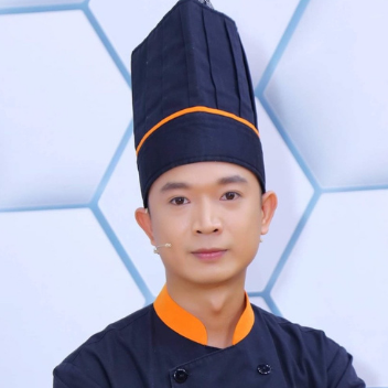 Đầu bếp Nguyễn Minh Nhanh